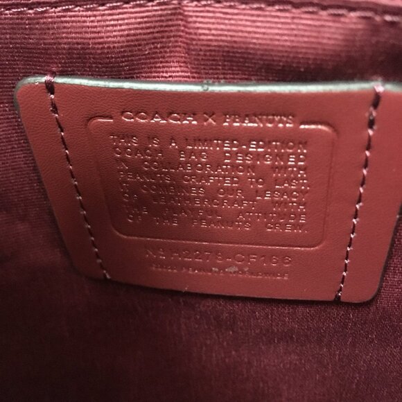 NWT COACH Peanuts Snoopy Tote bag! - Picture 13 of 14